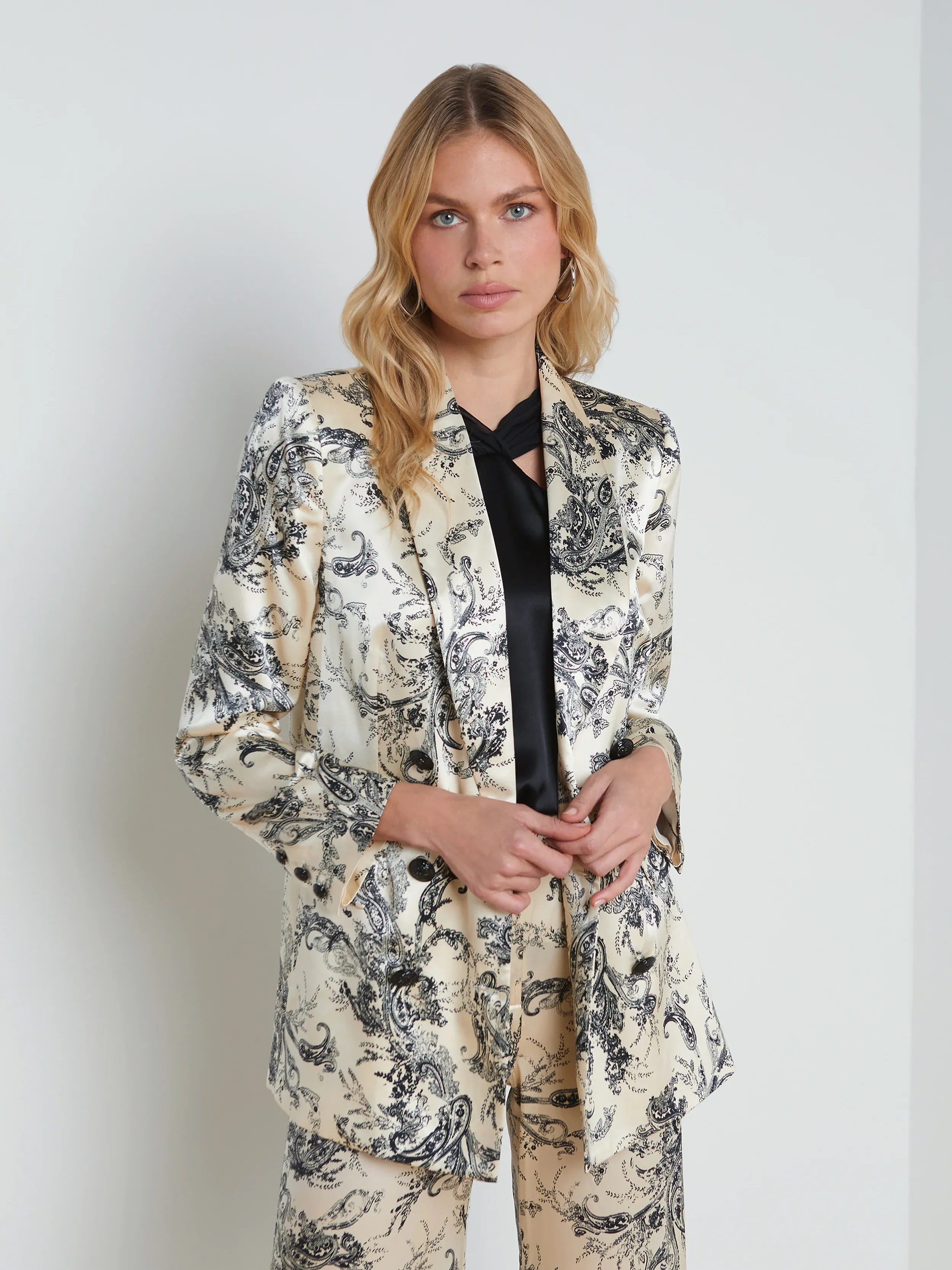 1613PEWebsp L'AGENCE Jayda Silk Blazer