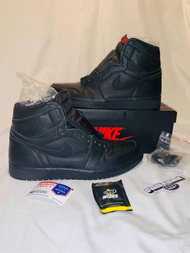 Air jordan 1 high og triple black 9.5