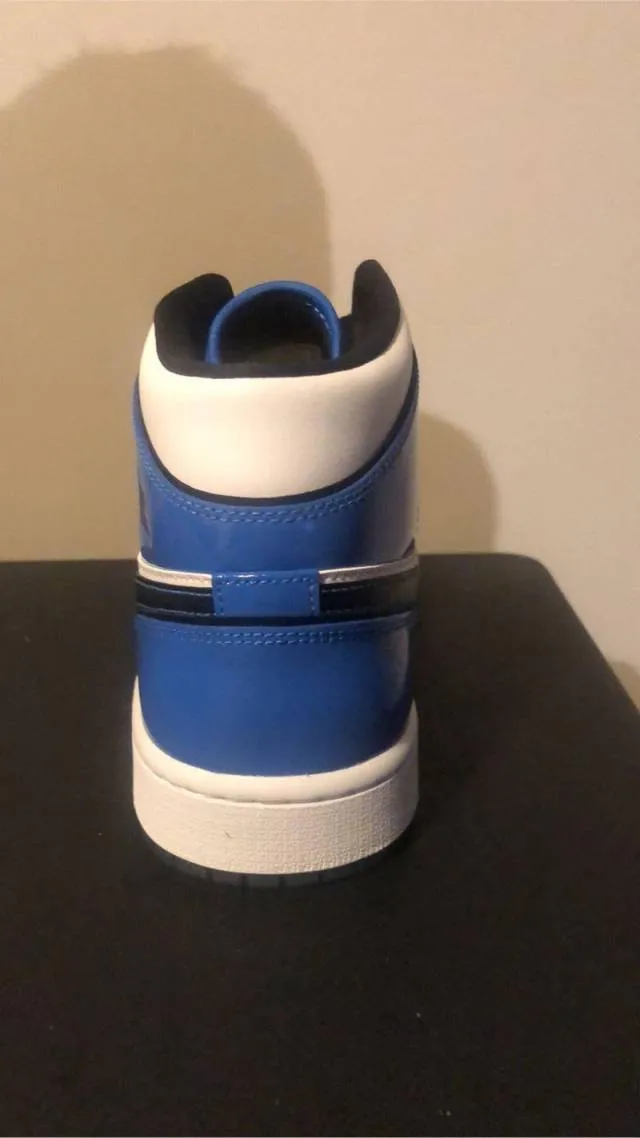 Air jordan 1 mid signal blue