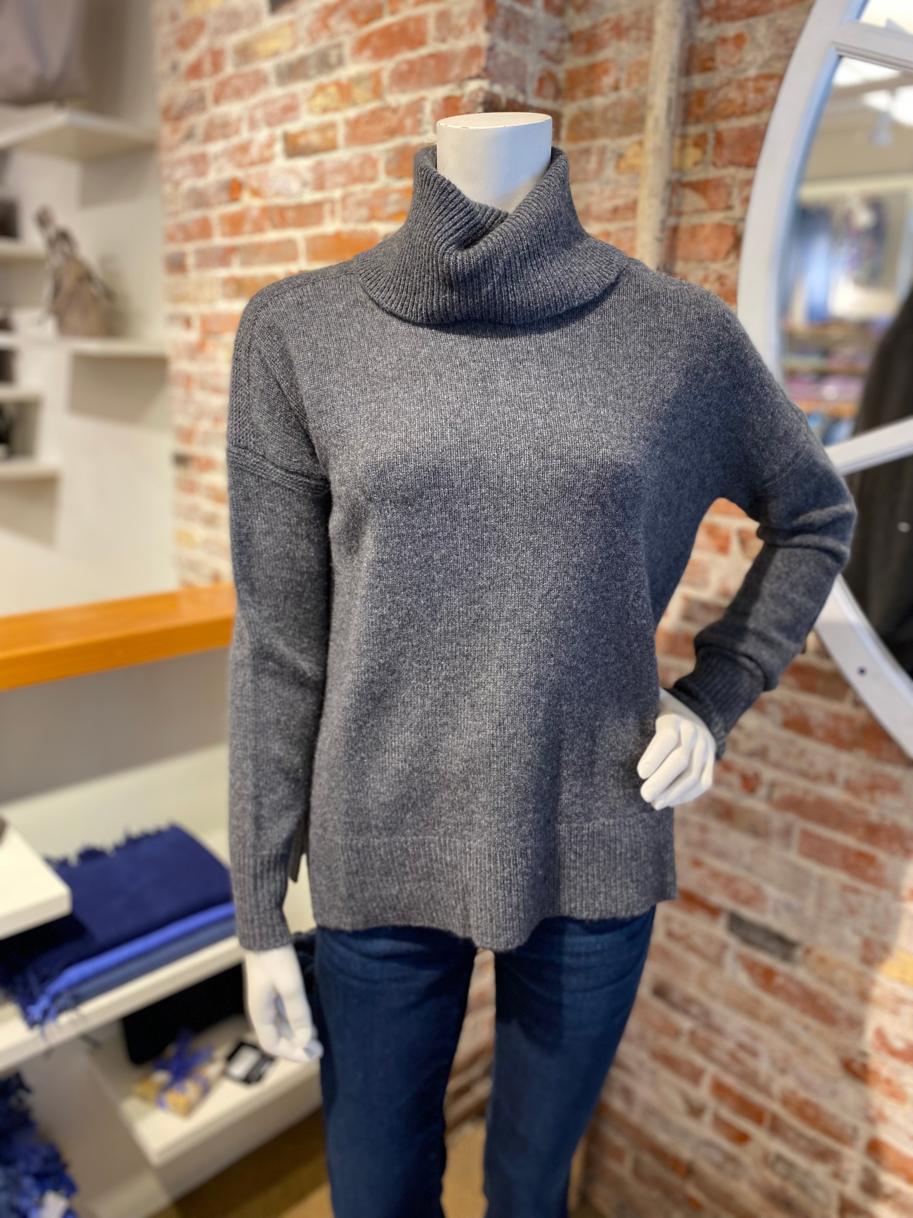 ALASHAN CASHMERE BACK ZIP TURTLENECK