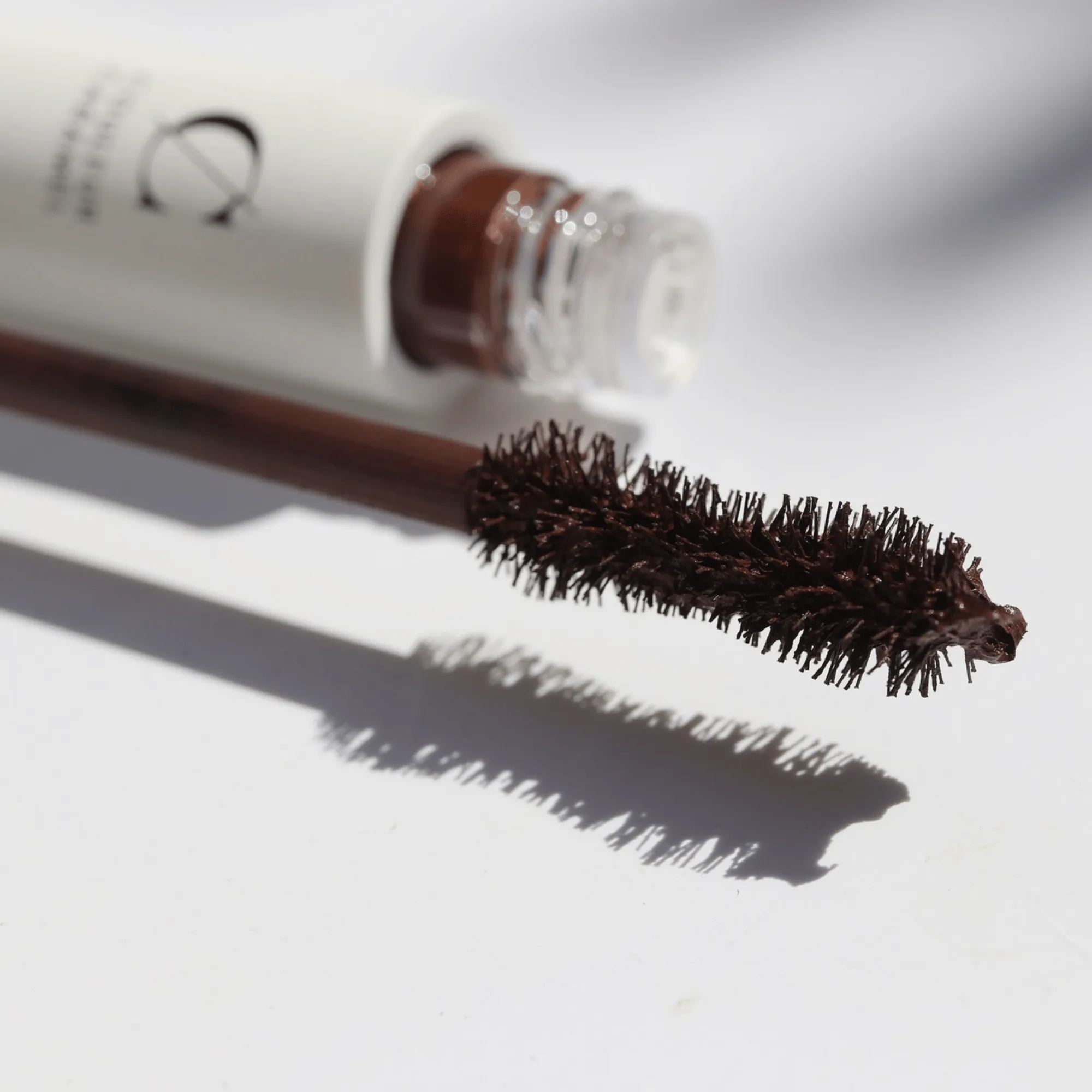 Couleur Caramel Volumizing Mascara