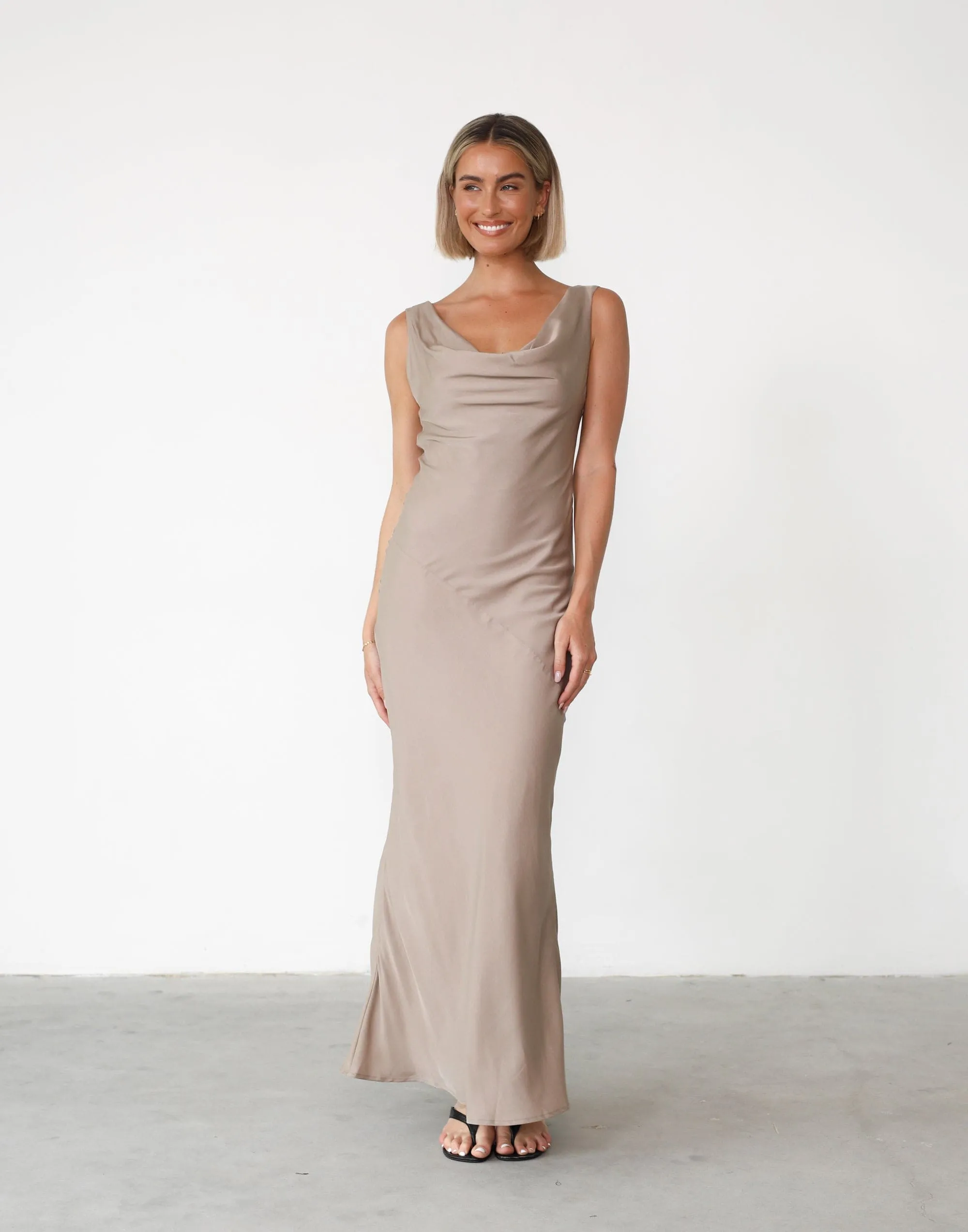 Imogen Maxi Dress (Mushroom)