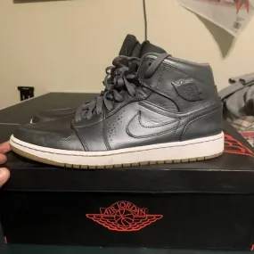 Jordan 1 retro mid nouveau cool grey