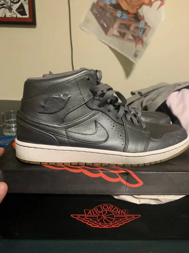 Jordan 1 retro mid nouveau cool grey